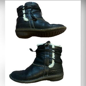 Ugg Womens 7 Black 5136 Cove Leather Pull On Shearling Ankle Booties